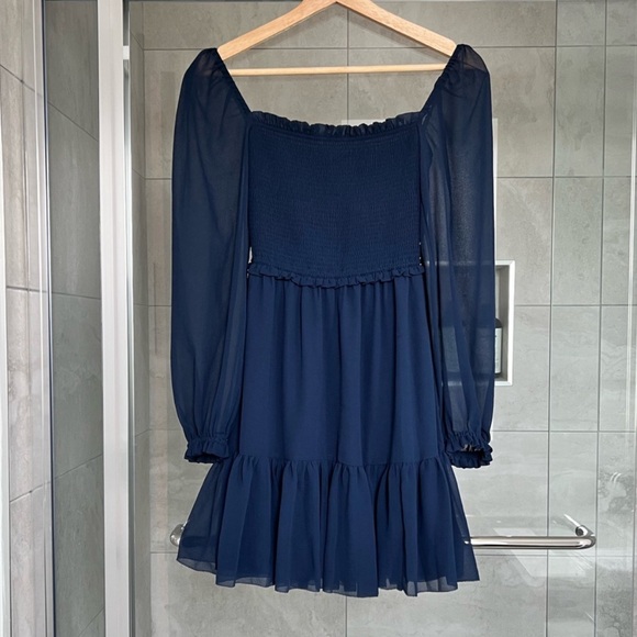 ISO: ❤️ Aritzia Tempest Dresses Size XS - Picture 2 of 4